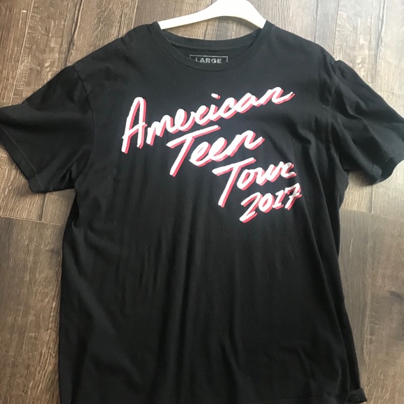 American teen KHALID tour merch - Picture 1 of 2